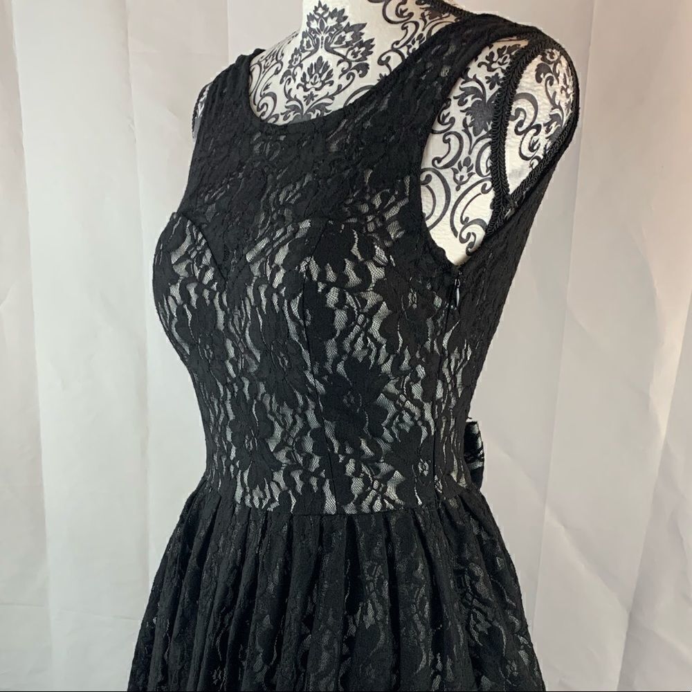 Chi chi London Black lace dress sz 4 - Picture 11 of 12